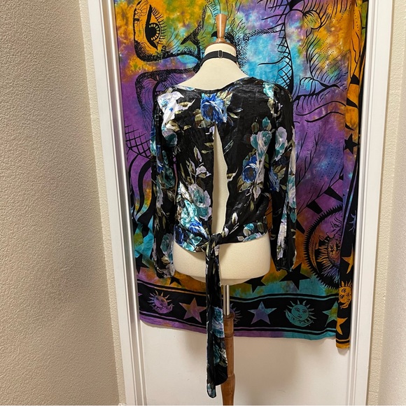 🌈 Amazing open back floral blouse - Picture 8 of 11